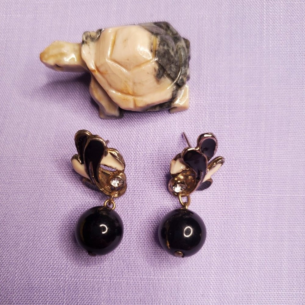 Small Dangling Earrings Earrings